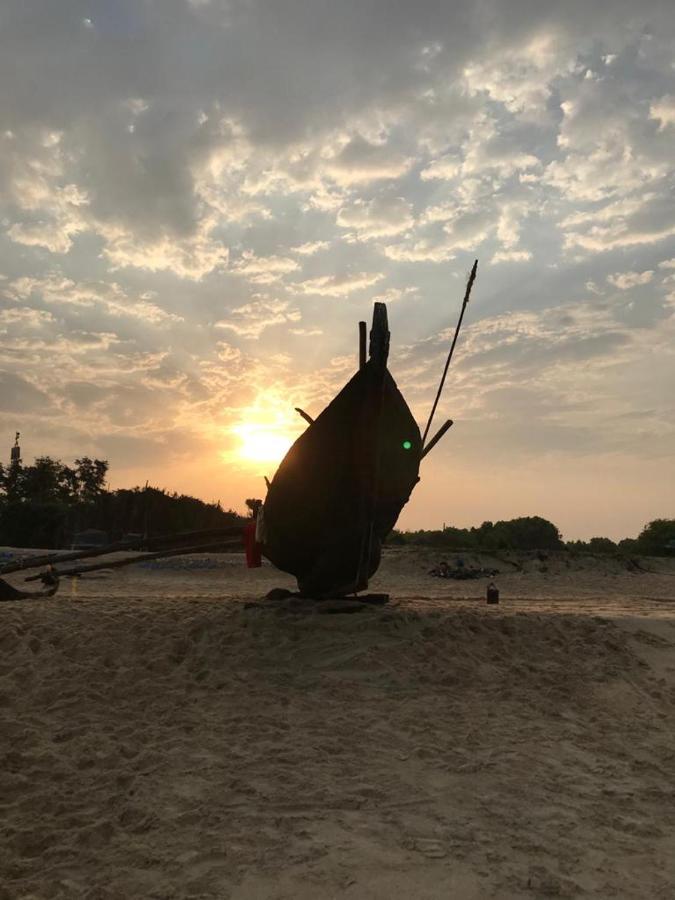 Pele'S Windsong Wood Cottage On The Beach Benaulim Ngoại thất bức ảnh