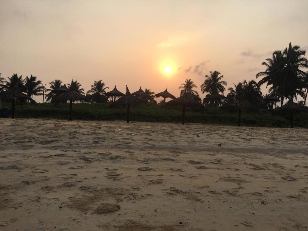 Pele'S Windsong Wood Cottage On The Beach Benaulim Ngoại thất bức ảnh
