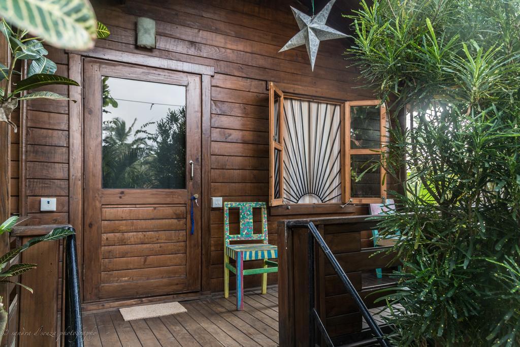 Pele'S Windsong Wood Cottage On The Beach Benaulim Phòng bức ảnh