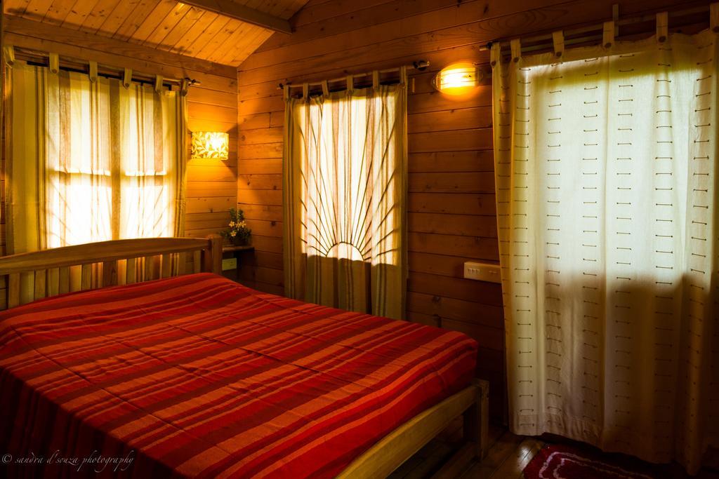 Pele'S Windsong Wood Cottage On The Beach Benaulim Phòng bức ảnh