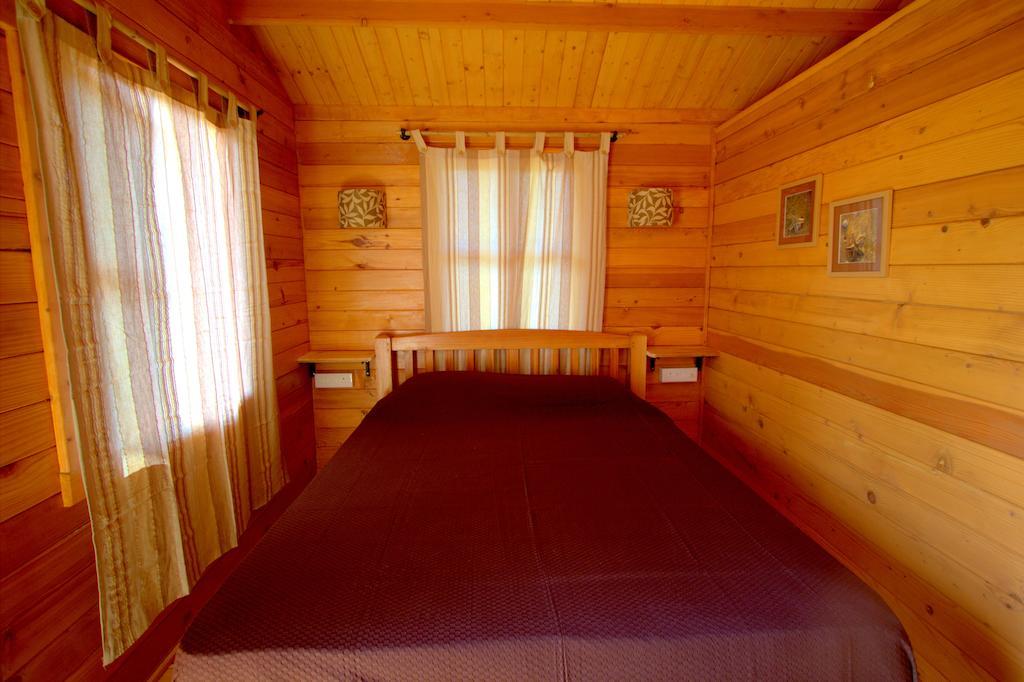 Pele'S Windsong Wood Cottage On The Beach Benaulim Ngoại thất bức ảnh