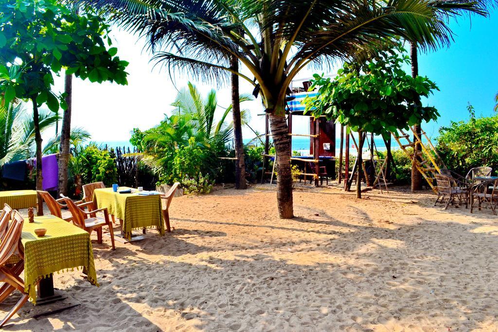 Pele'S Windsong Wood Cottage On The Beach Benaulim Ngoại thất bức ảnh