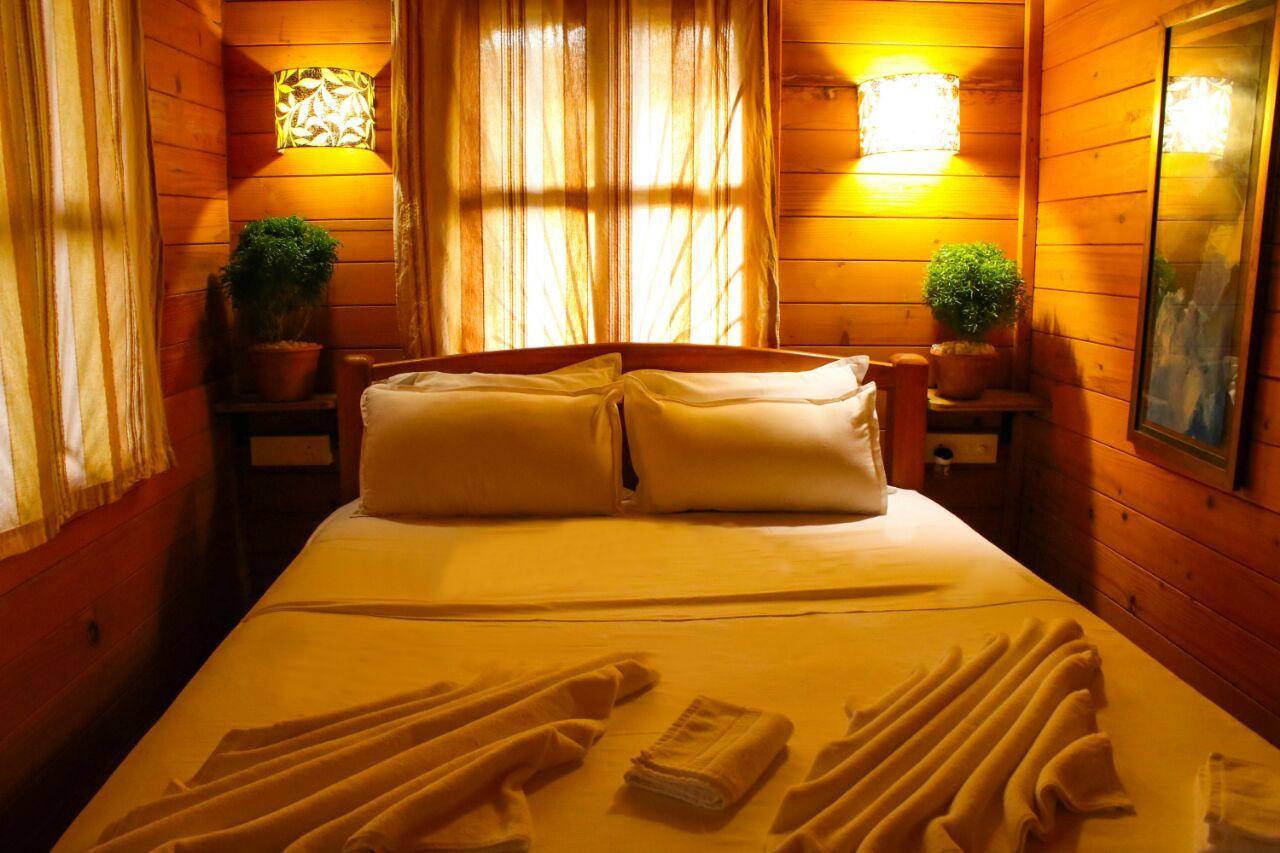 Pele'S Windsong Wood Cottage On The Beach Benaulim Ngoại thất bức ảnh