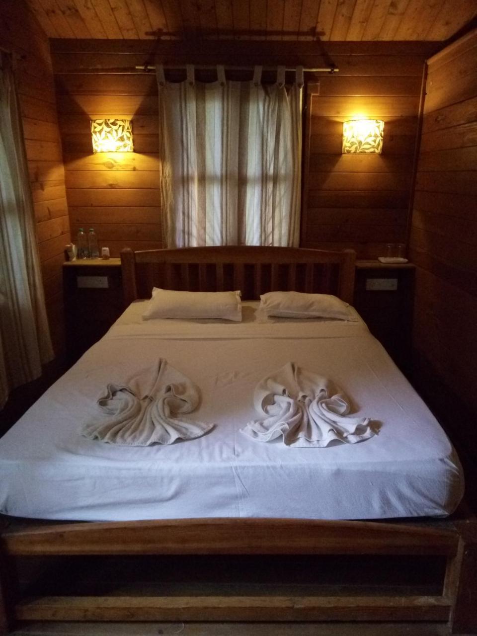 Pele'S Windsong Wood Cottage On The Beach Benaulim Ngoại thất bức ảnh